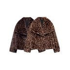 Women's short boxy faux fur jacket with leopard print and large shawl collar Fashion Glam