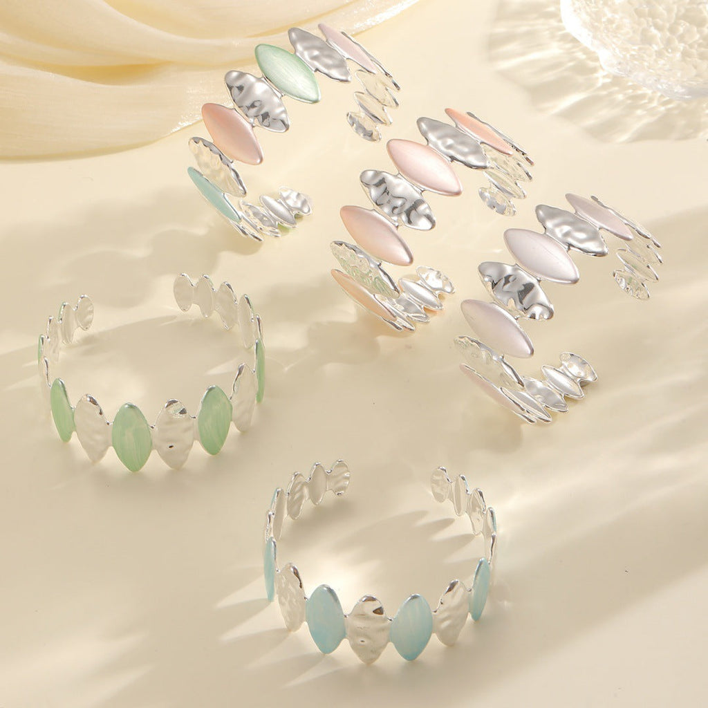 Women Open Bangle with Unique Textured Design Fashion Glam