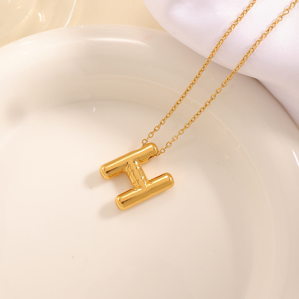 Women's necklace with curved letter pendant Fashion Glam