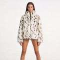 Women's short coat made of faux fur in spotted design with high collar Fashion Glam