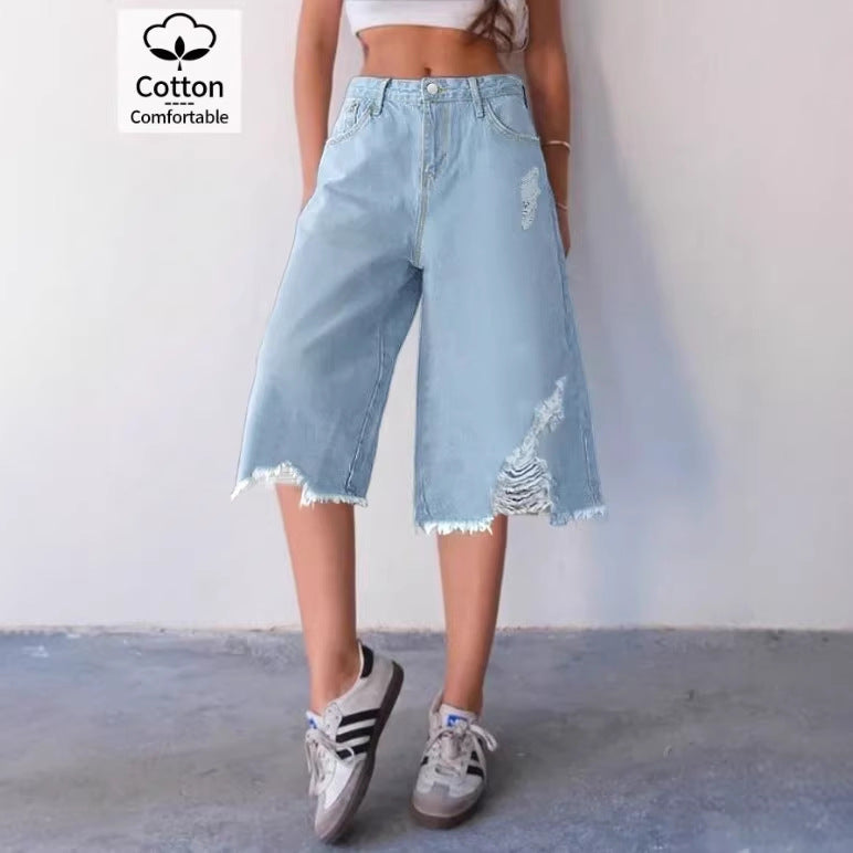 Women's Wide Denim Culotte with High Waist, Distressed Details and Raw Hem Fashion Glam