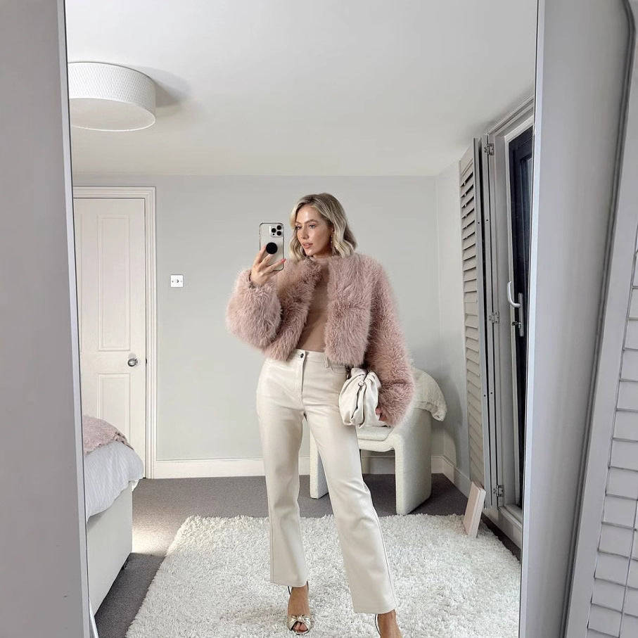 Women's short-cut shaggy faux fur jacket with boxy silhouette and extra soft high-pile Fashion Glam