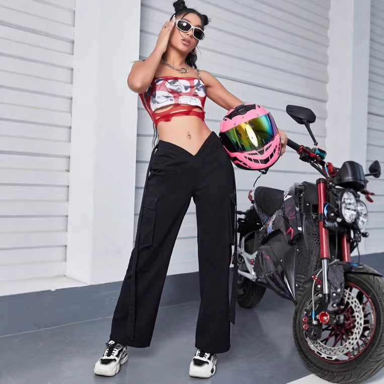 Women's utilitarian cargo pants with V-shaped waistband, wide leg, and cargo pockets Fashion Glam