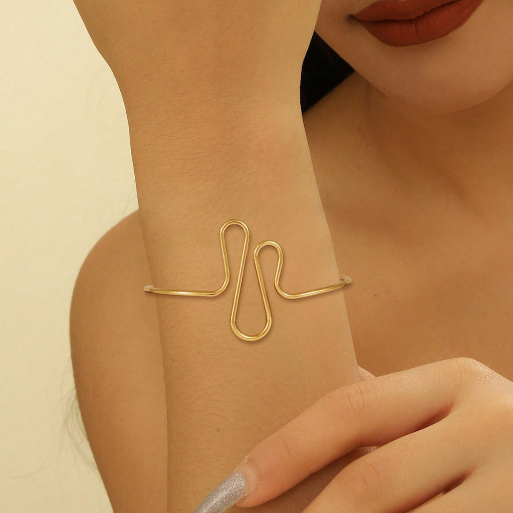 Women's cuff in modern wave pattern Fashion Glam