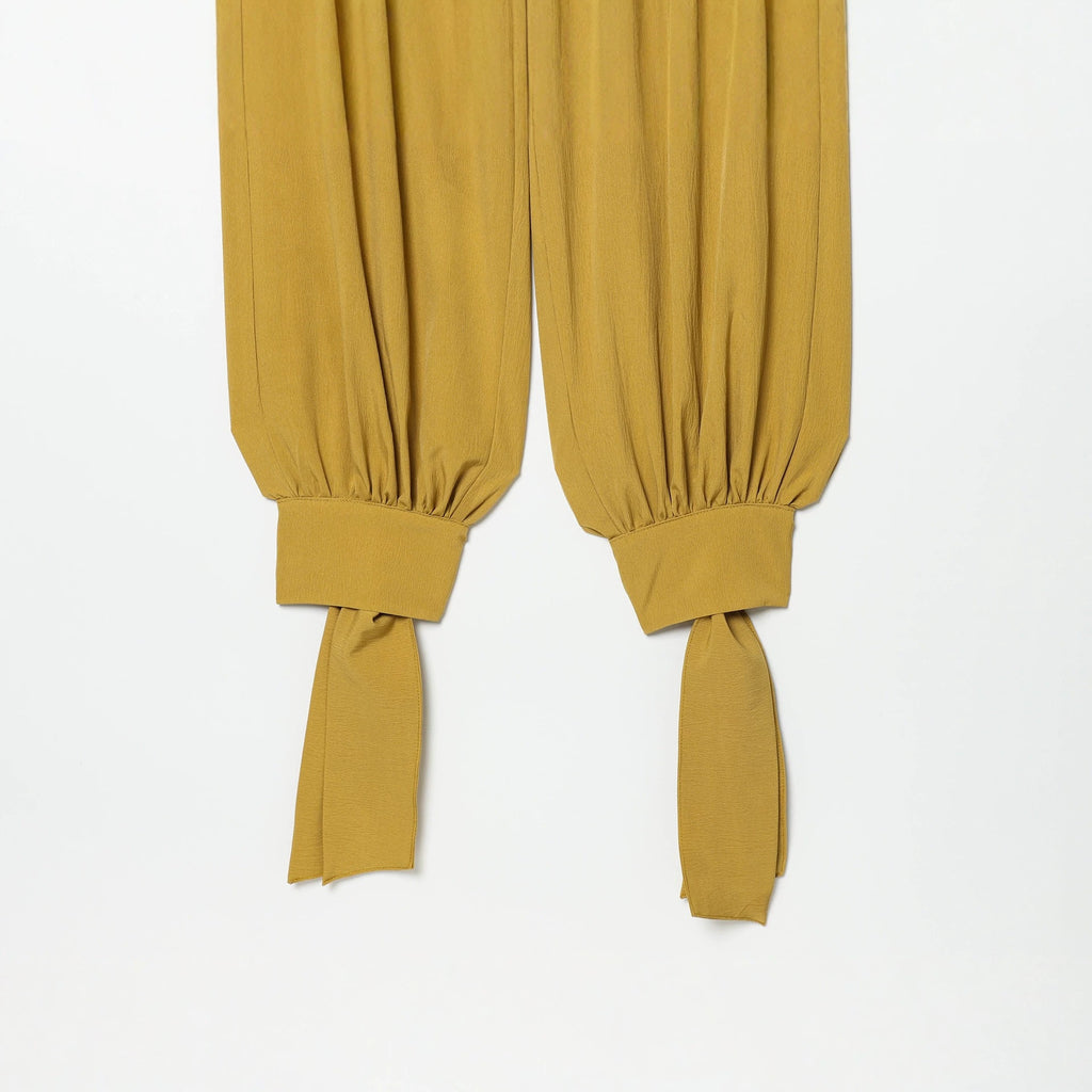 Women’s harem pants with high waistband, pleated folds and knotted cuffs Fashion Glam