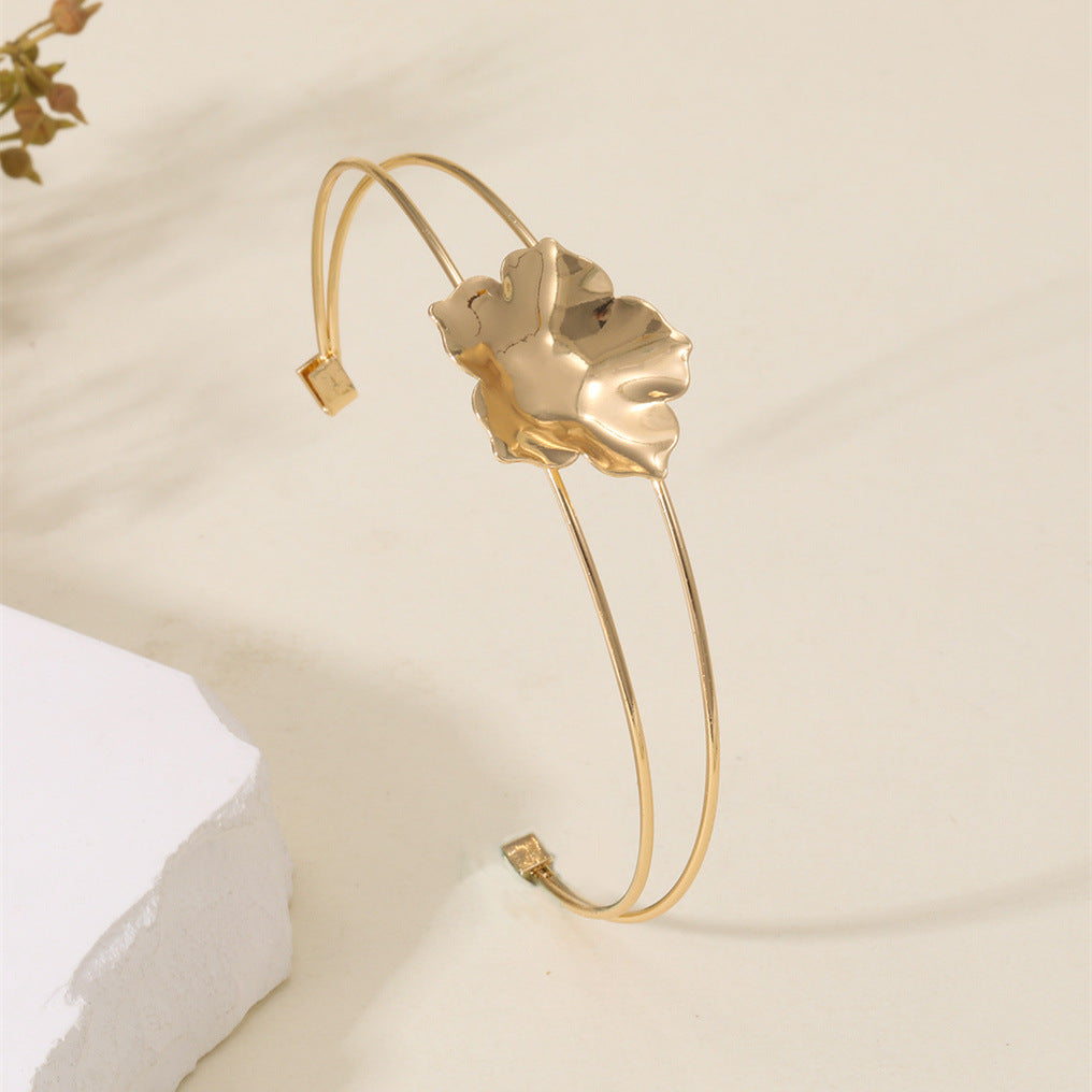 Women Open Bangle with Artistic Flower Motif Fashion Glam