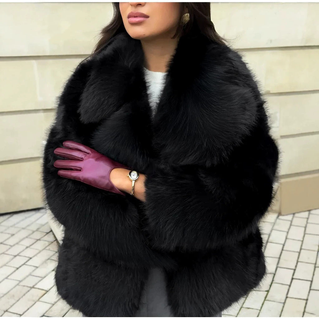 Ladies short coat made of luxurious high-pile faux fur with boxy silhouette and wide lapels Fashion Glam