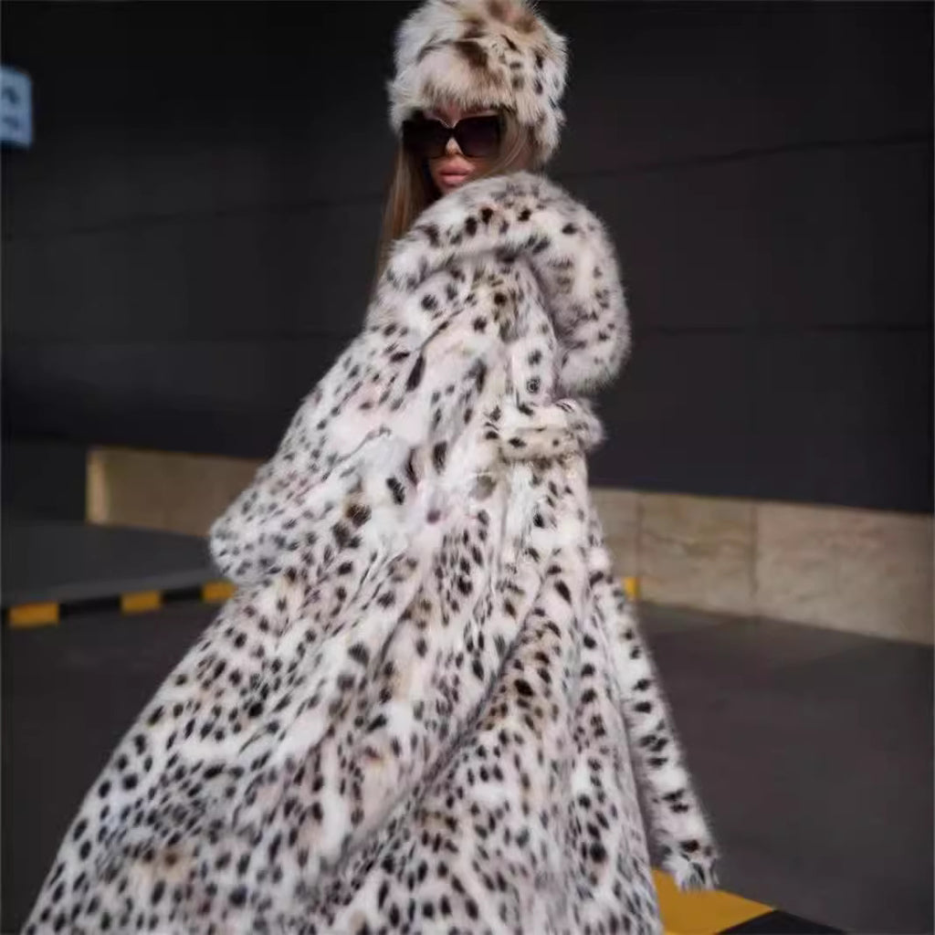 Ladies Hooded Faux Fur Coat in Oversized Silhouette with Leopard Print Fashion Glam