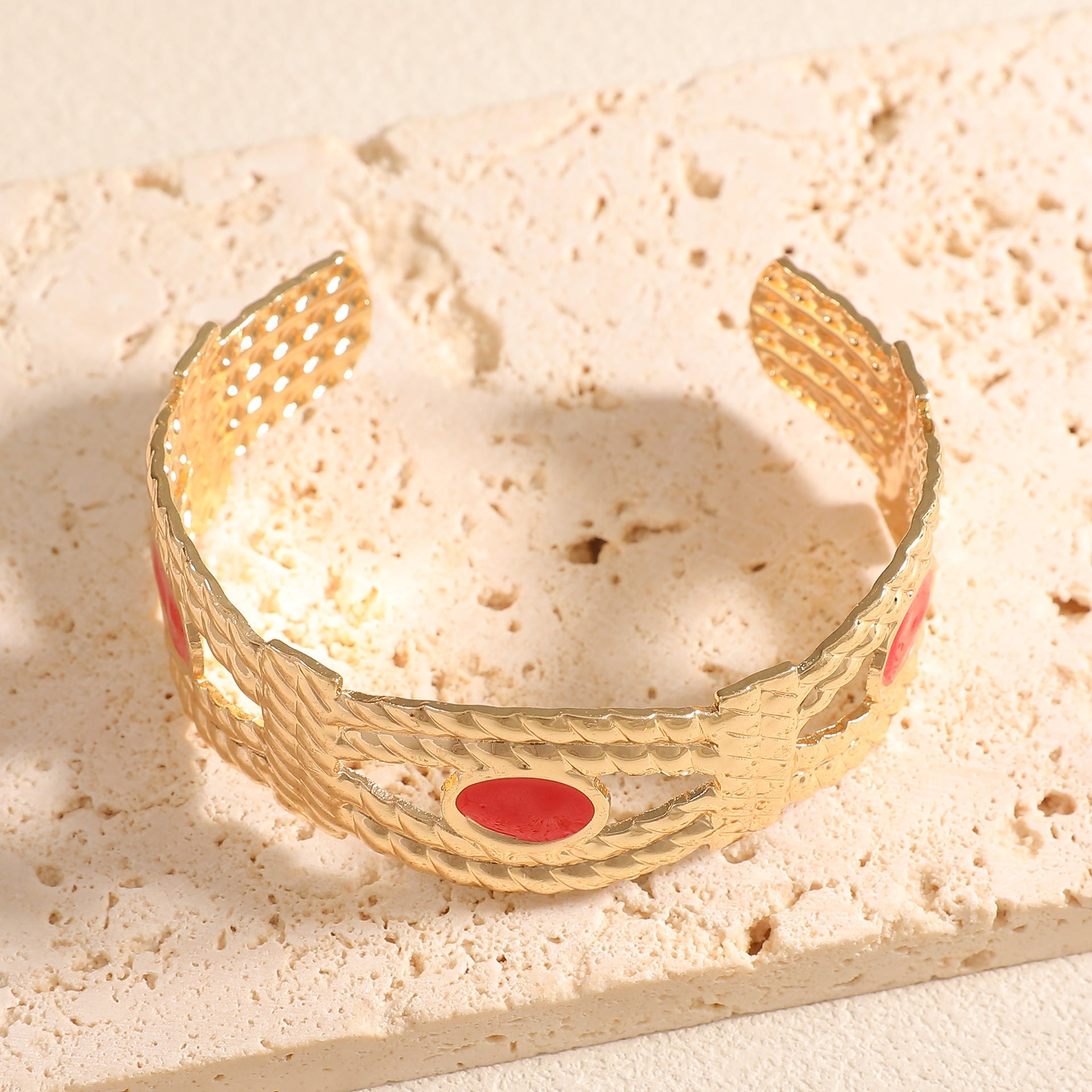 Women Open Bangle with Artistic Braiding Pattern Fashion Glam