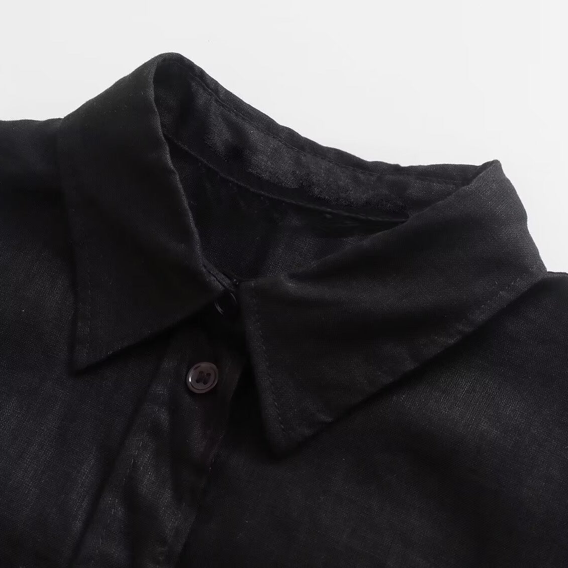 Women's Oversize Shirt Blouse with Extended Back, Boxy Cut and Continuous Button Placket Fashion Glam