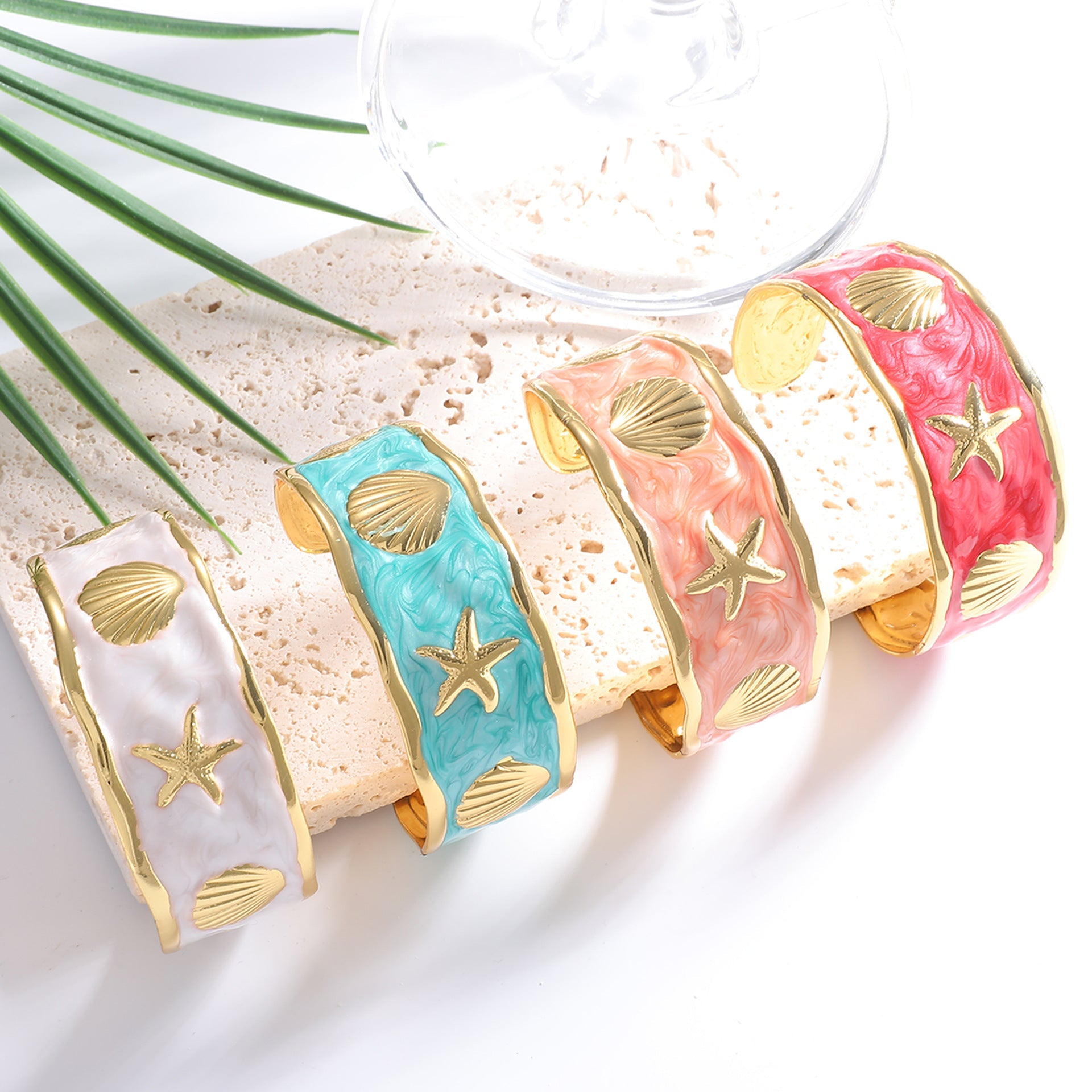 Women's Bangle with Maritime Shell and Starfish Design Fashion Glam