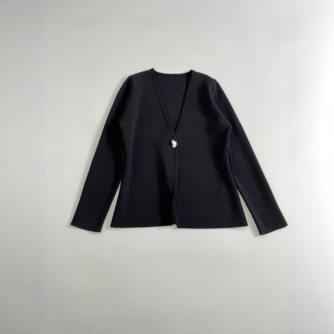 Ladies Fine V-Neck Cardigan with Decorative Button and Boxy Silhouette Fashion Glam