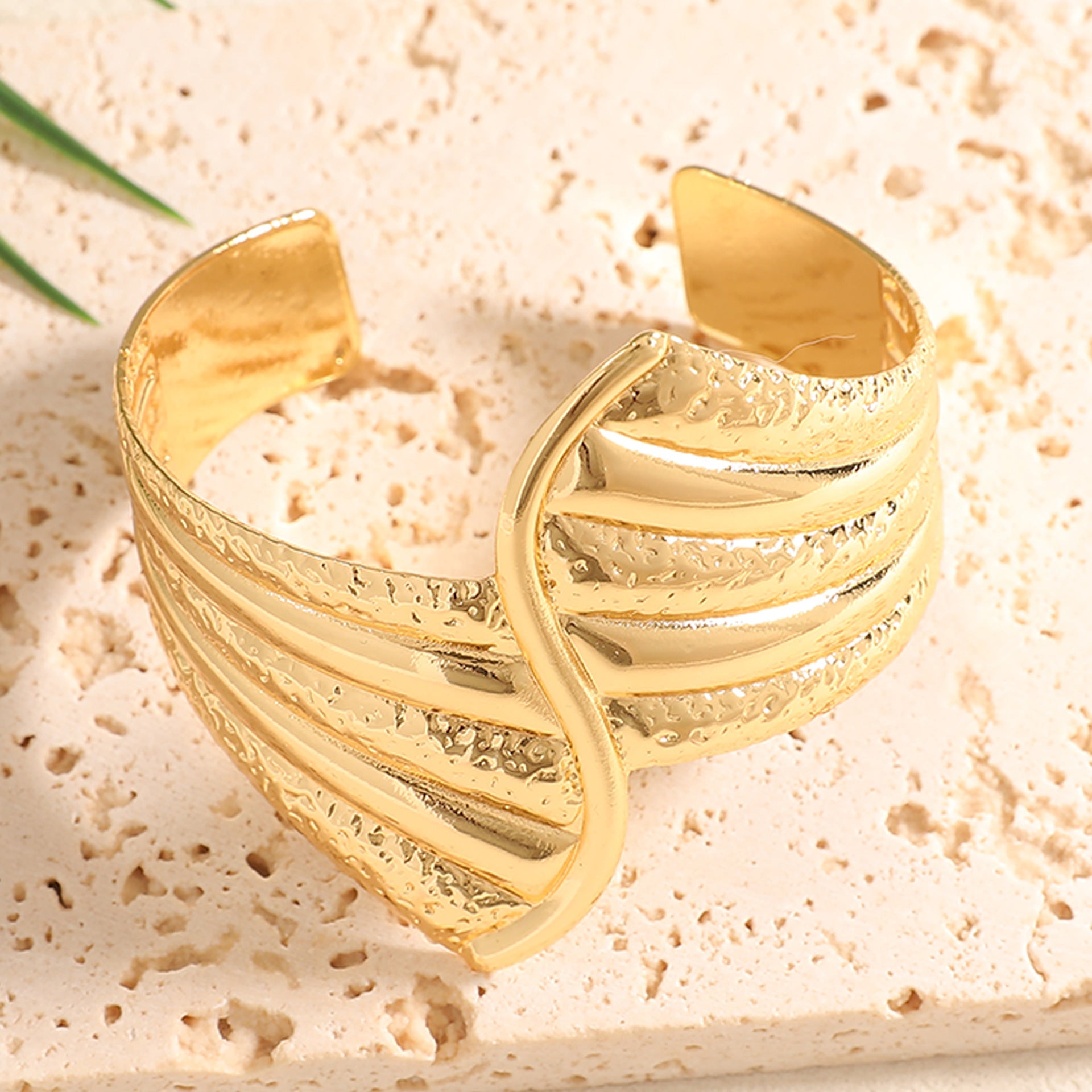 Ladies Open Bangle with Artistic Coral Pattern Fashion Glam