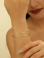 Ladies' bangle with elegant curved design Fashion Glam
