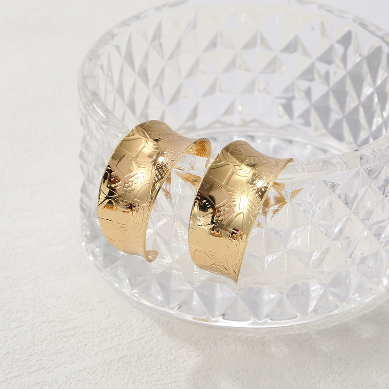 Women's hoops with elegant, modern design Fashion Glam