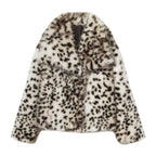 Women's short jacket made of faux fur in snow leopard print with wide lapels Fashion Glam