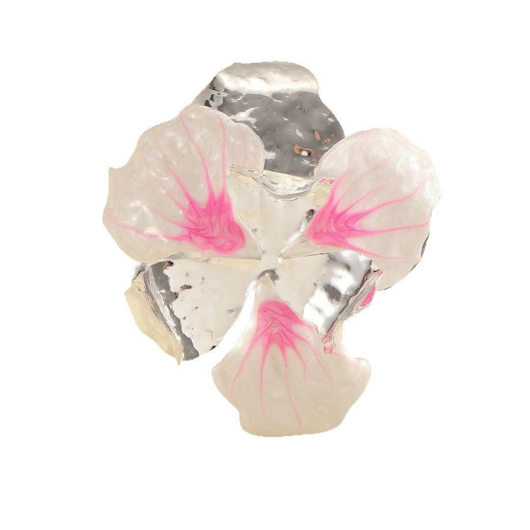 Women's flower-shaped ring made of shiny metal and high-quality epoxy resin Fashion Glam