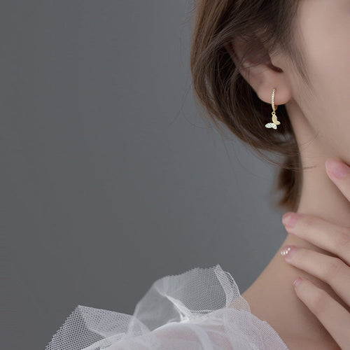 Ladies earrings with elegant butterfly design and sparkling details Fashion Glam