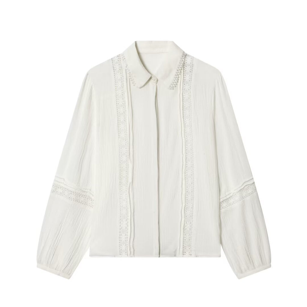 Ladies blouse with delicate lace appliqué, concealed button placket and balloon sleeves Fashion Glam