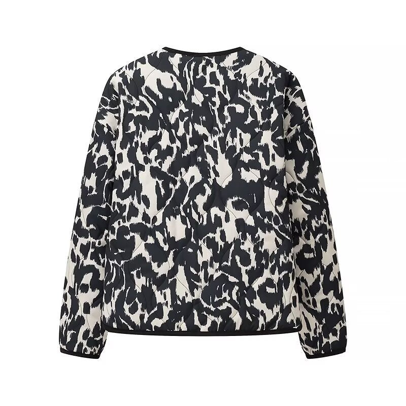 Women Padded Quilted Jacket with Abstract Leopard Print, Boxy Silhouette and Patch Pockets Fashion Glam