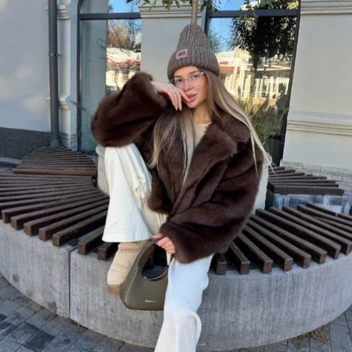 Women's short jacket made of vegan high-pile faux fur with extra soft volume and open front Fashion Glam