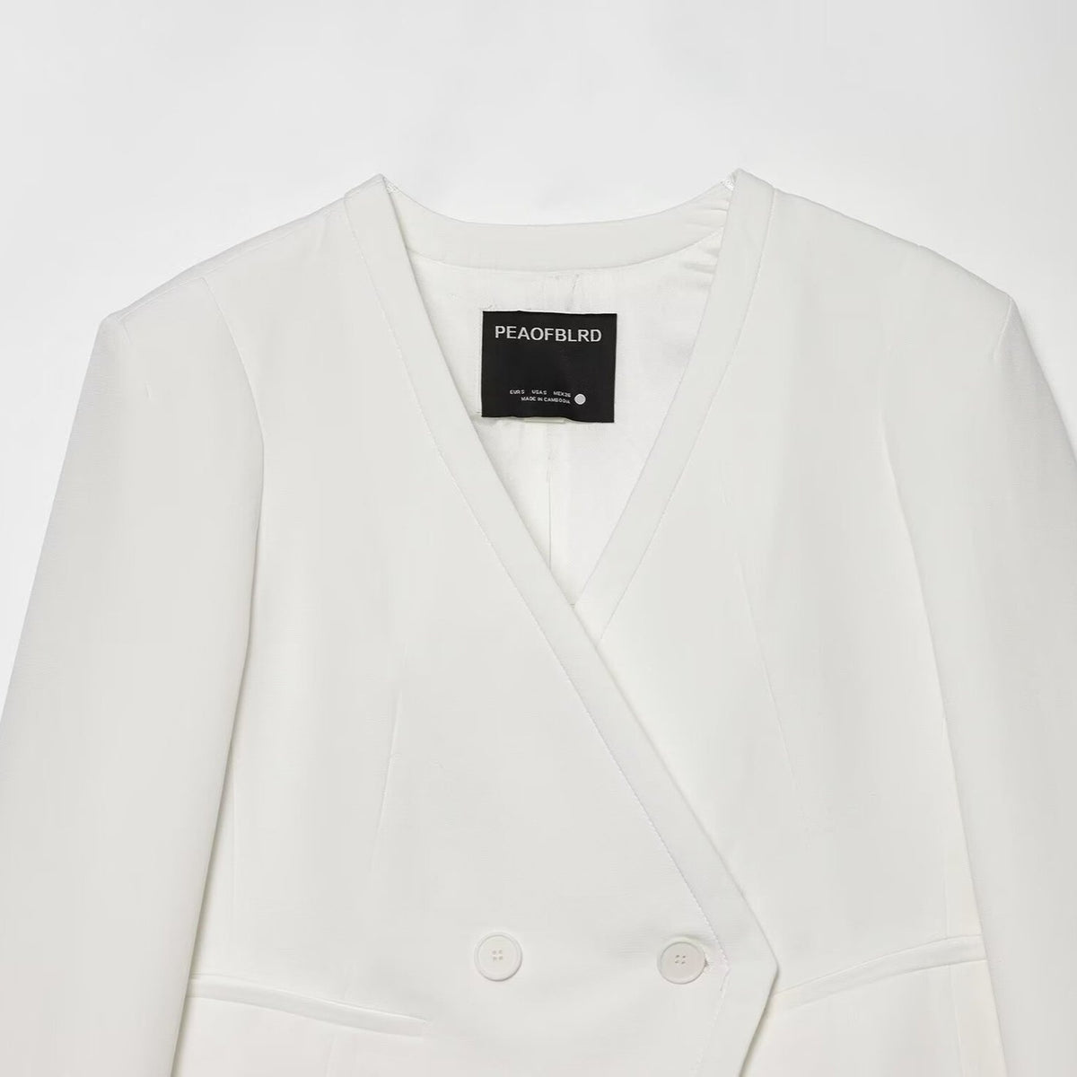 Women cropped double-breasted blazer with V-neck and cuffed sleeves Fashion Glam