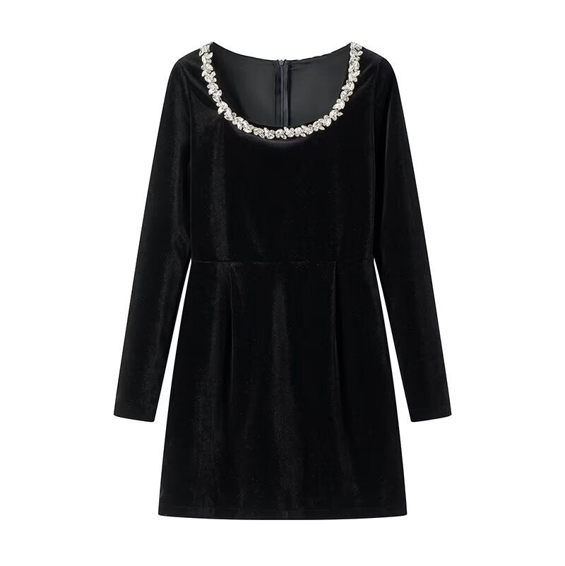 Women's fitted flared mini dress made of velvet with embellished square neckline Fashion Glam