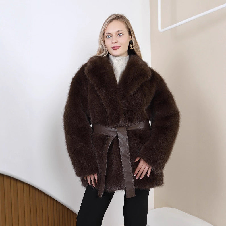 Ladies short coat made of dense high-pile with leather tie belt and wide shawl collar Fashion Glam