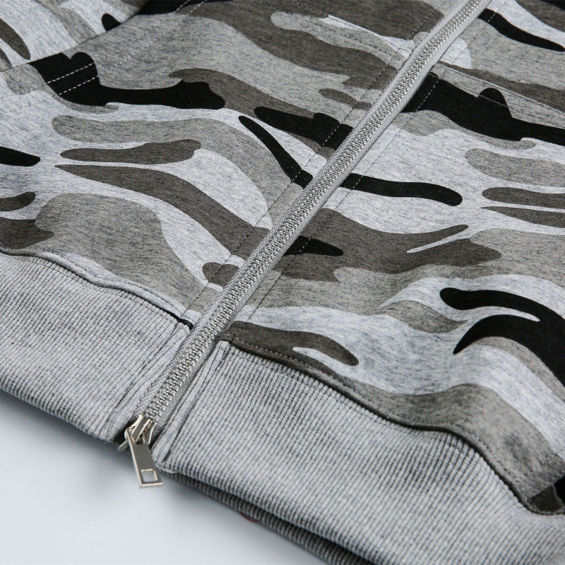 Unisex hooded jacket with camouflage pattern, full zipper and kangaroo pockets Fashion Glam