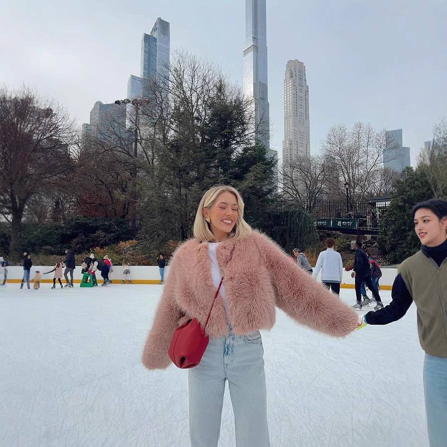 Women's short-cut shaggy faux fur jacket with boxy silhouette and extra soft high-pile Fashion Glam