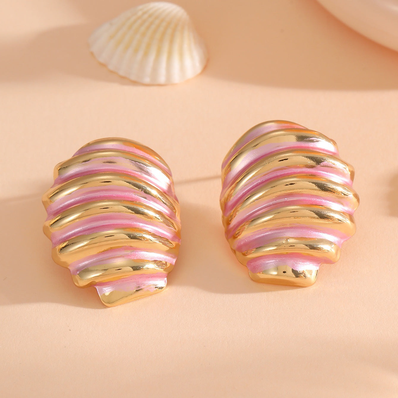 Women's ear clips in maritime shell design Fashion Glam