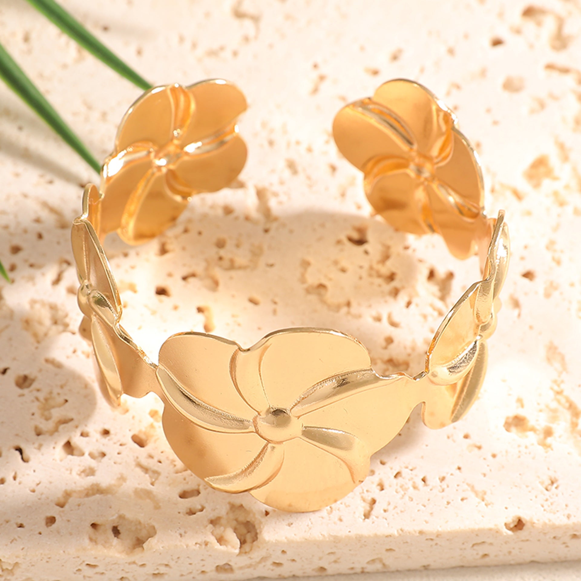 Ladies Open Bangle with Artistic Coral Pattern Fashion Glam