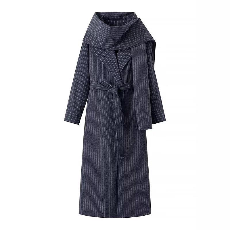 Women’s long coat with oversized shawl collar, belt at the waist and pinstripes Fashion Glam