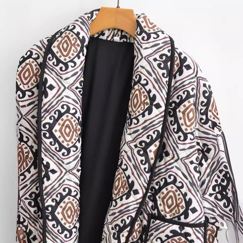Women's quilted kimono jacket with graphic ethnic print and waist belt Fashion Glam