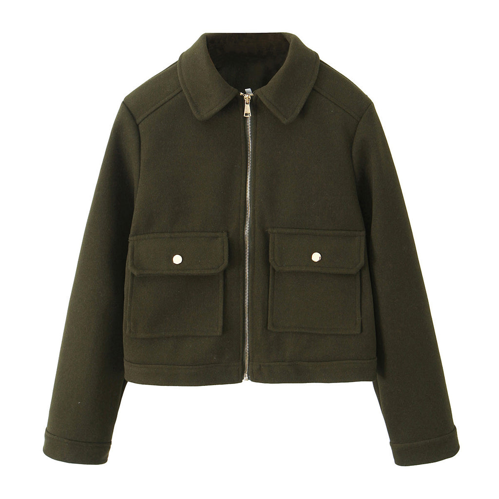 Women's short jacket in boxy cut with zipper, patch pockets and shirt collar Fashion Glam