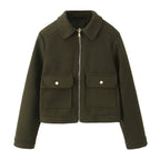 Women's short jacket in boxy cut with zipper, patch pockets and shirt collar Fashion Glam