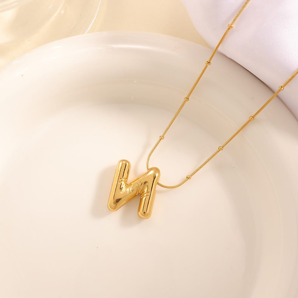 Women's necklace with curved letter pendant Fashion Glam