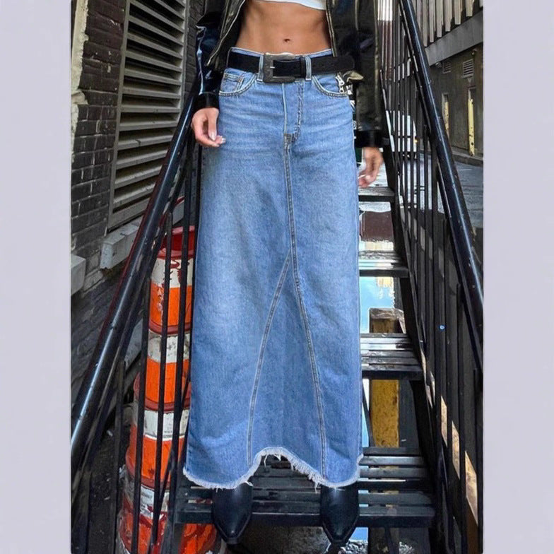 Ladies high-waisted denim maxi skirt with straight cut, decorative seams and raw fringe hem Fashion Glam