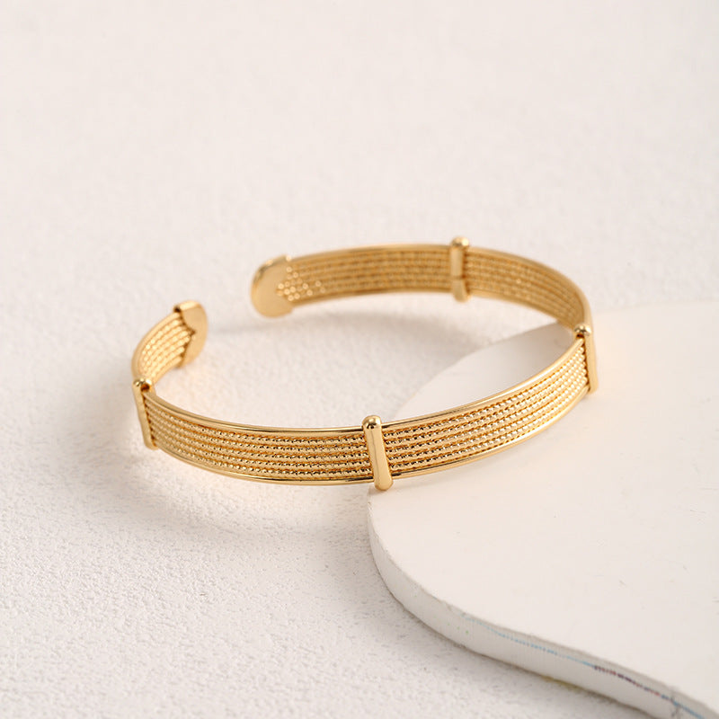 Ladies Open Bangle with Elegant Structure Design Fashion Glam
