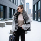 Women's short coat made of textured faux fur with voluminous contrasting collar and boxy silhouette Fashion Glam