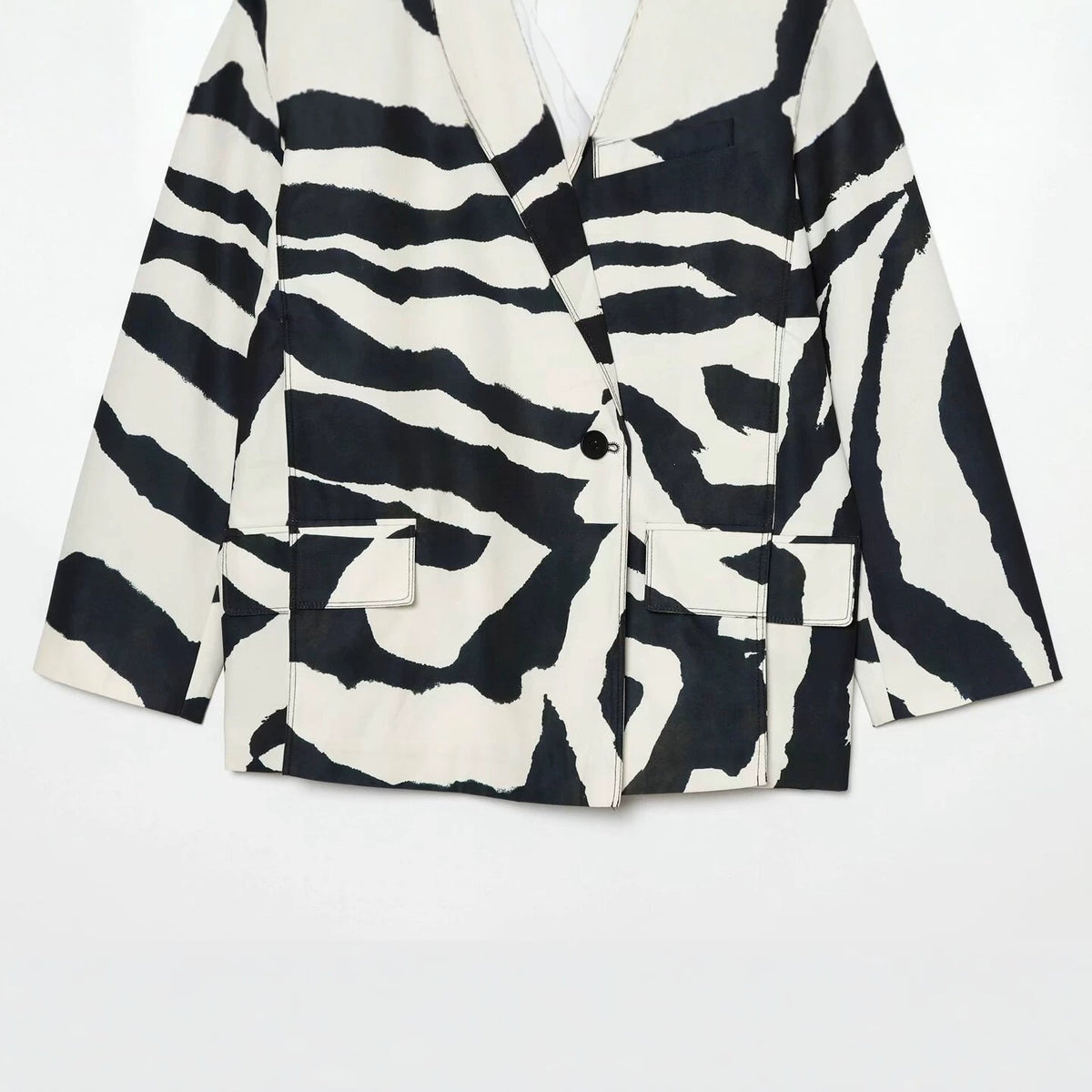 Women's Oversize Blazer with Zebra Print, One Button Closure and Flap Pockets Fashion Glam