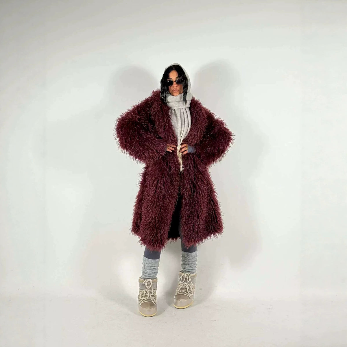 Women's Maxi Long Faux Fur Coat with Long Pile and Oversized Silhouette Fashion Glam