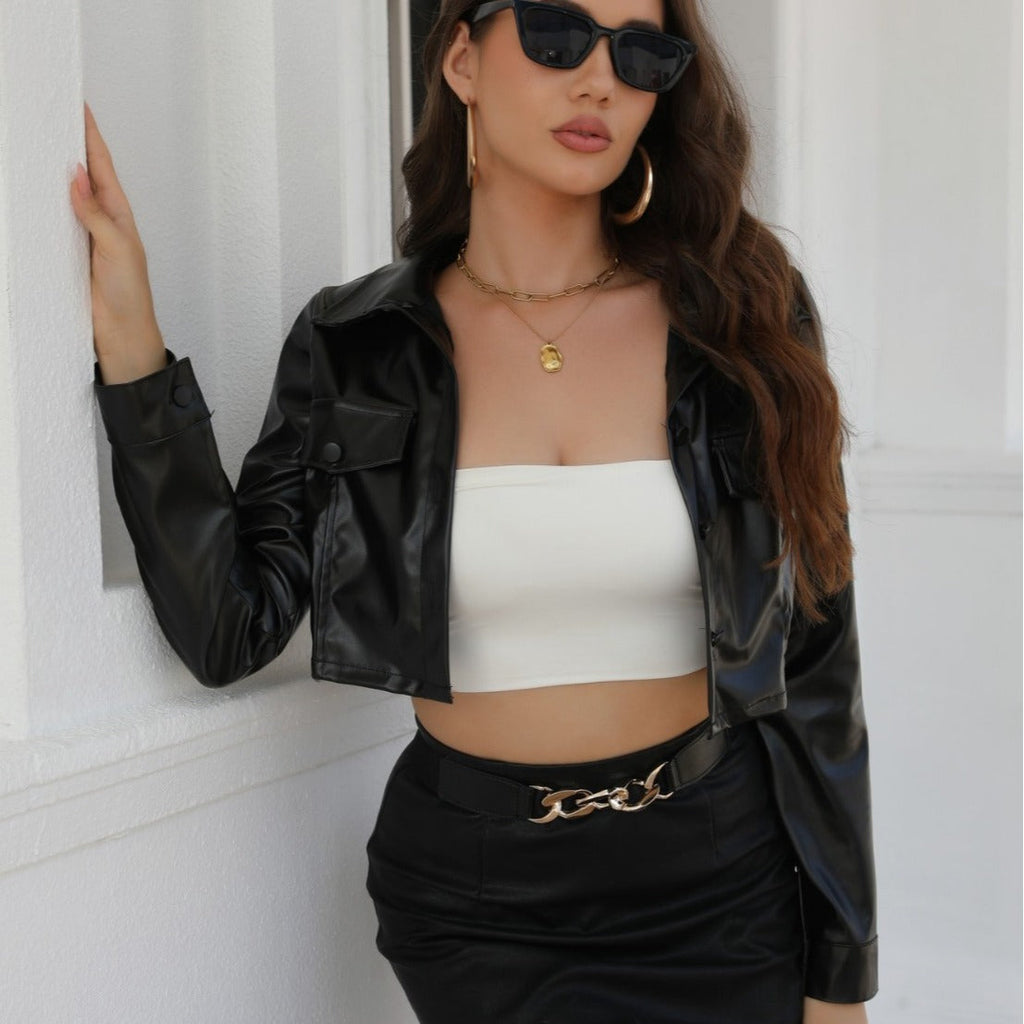 Women's cropped faux leather jacket with classic collar and trendy cut Fashion Glam