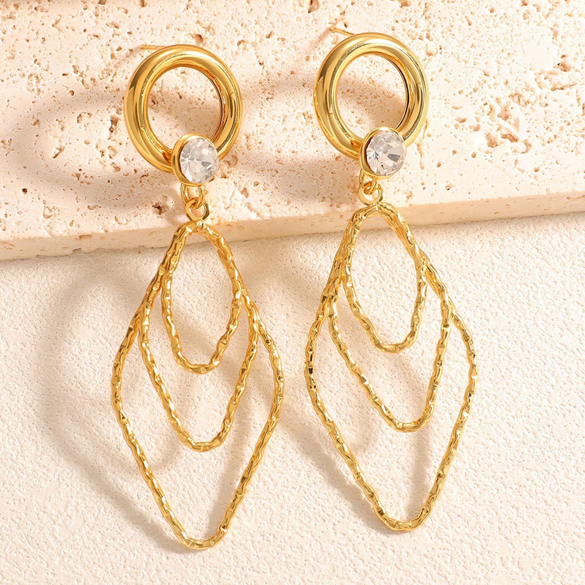 Women's earrings with elegant, shimmering design Fashion Glam
