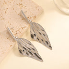 Women's Hanging Earrings in Stylish Leaf Design Fashion Glam