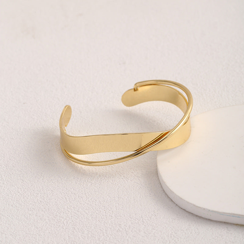 Women Open Bangle in Minimalist Design Fashion Glam