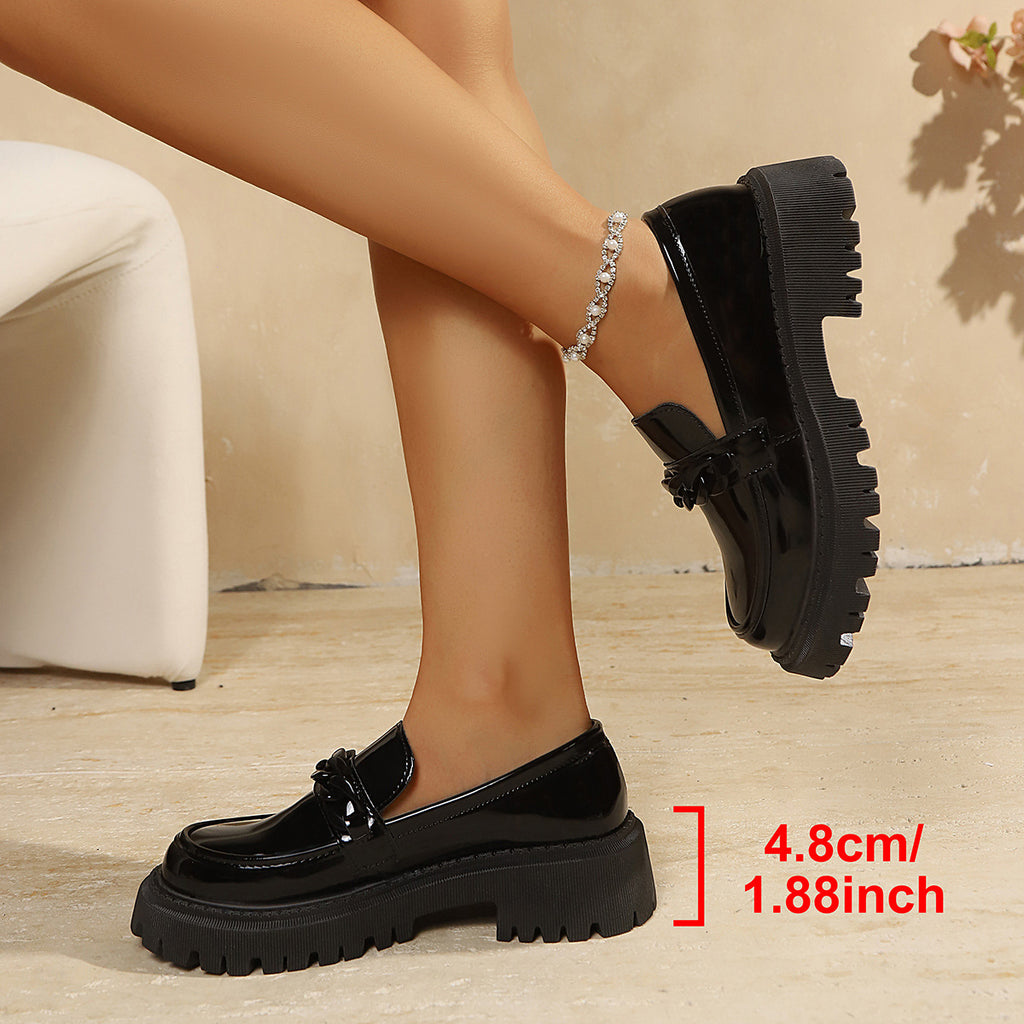 Women Chunky Patent Loafers with Thick Profile Sole and Chain Decoration Fashion Glam