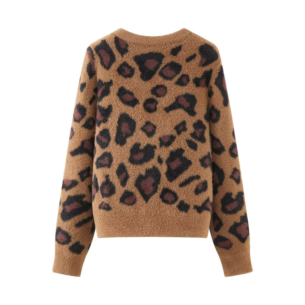 Women's fluffy cardigan in leopard print with round neckline and button placket Fashion Glam