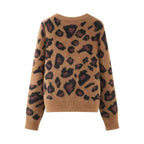 Women's fluffy cardigan in leopard print with round neckline and button placket Fashion Glam