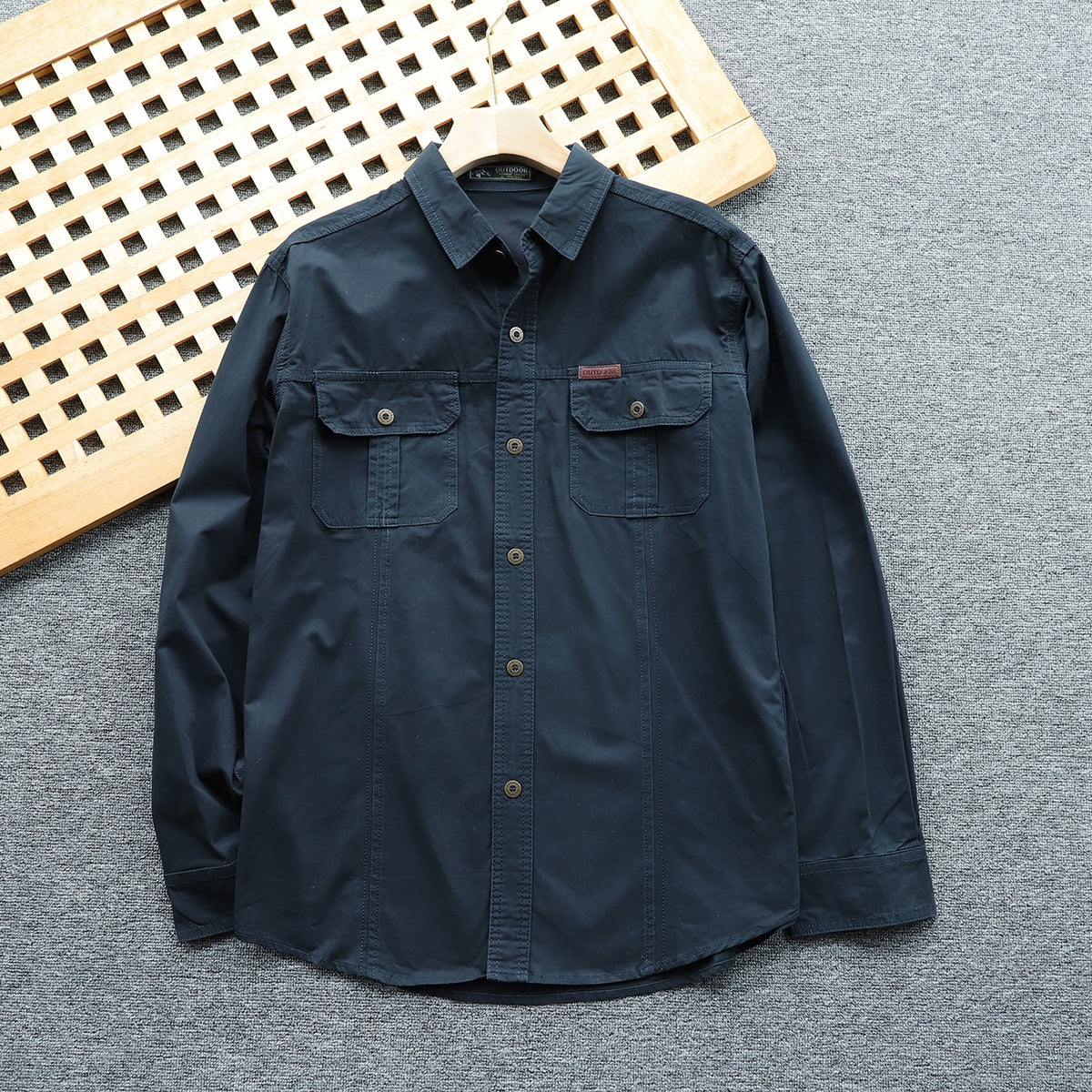 Men's shirt jacket made of cotton twill with chest flaps and button placket Fashion Glam